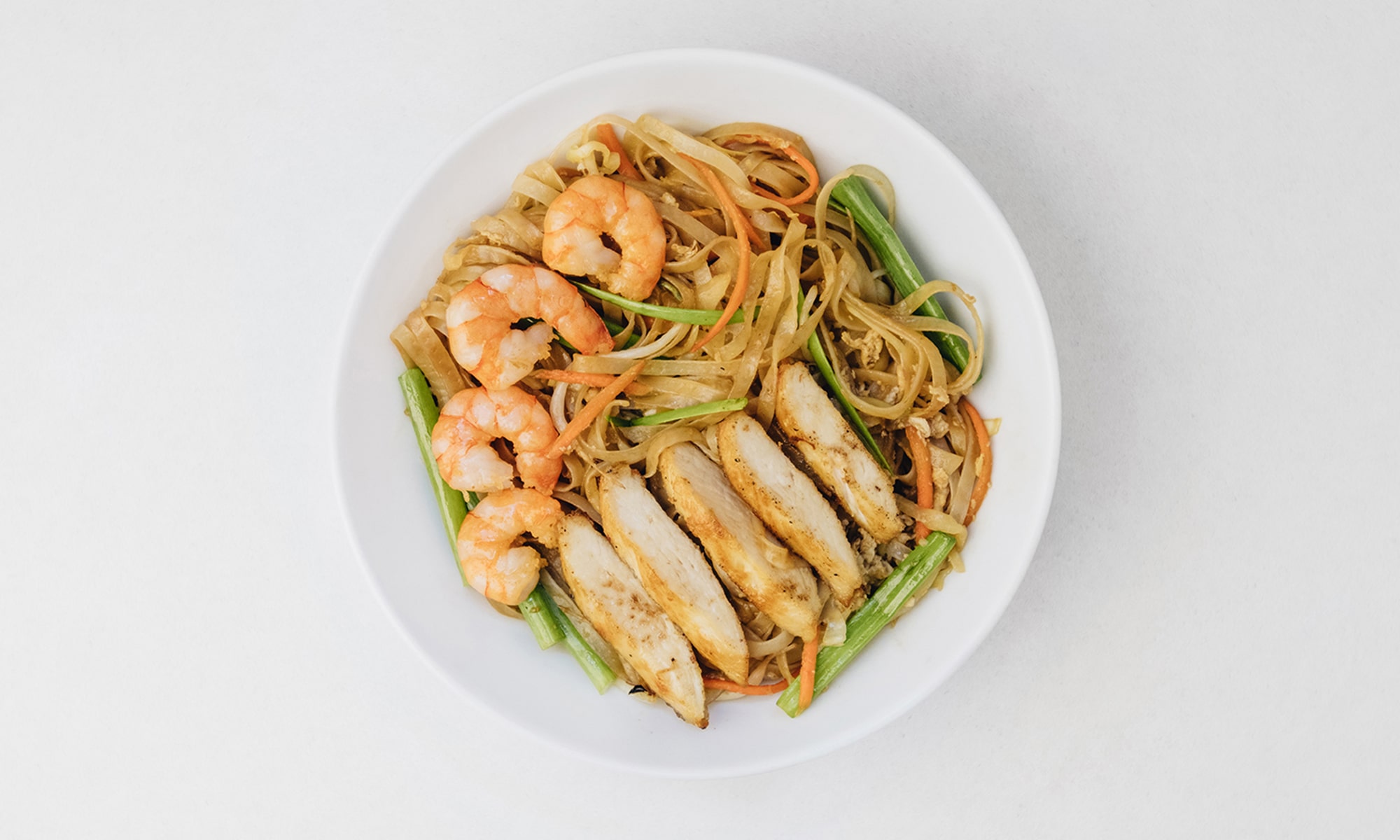 Рисова локшина з креветками та куркою